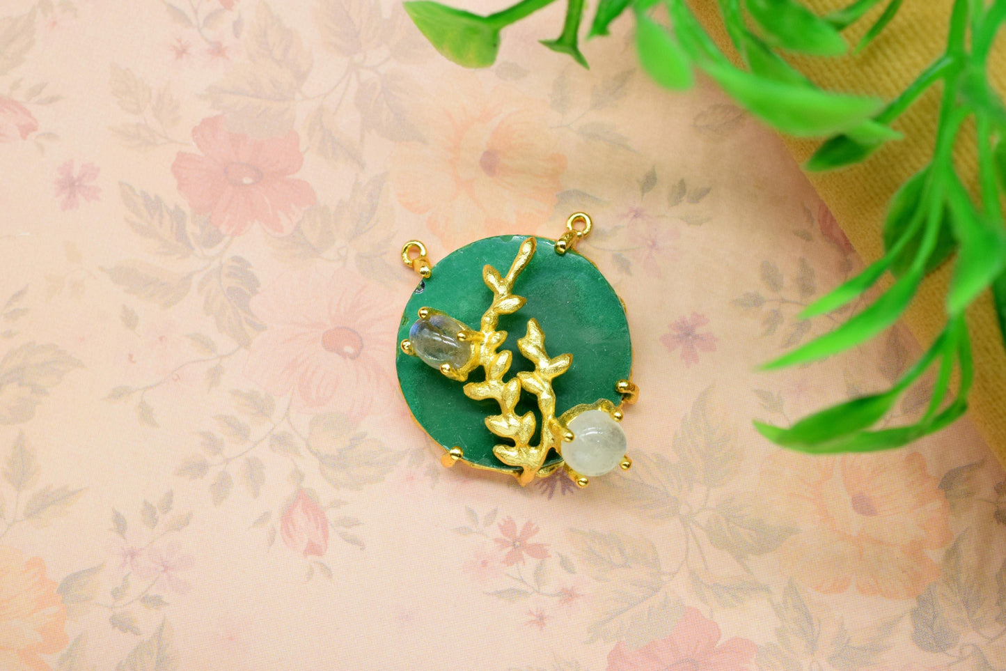 Emerald Quartz Leaf Pendant Charm,Handmade Loop Pendant,Gemstone Rainbow Pendant,Multi Stone Pendant,Prong Set Pendant,Women Pendant Jewelry