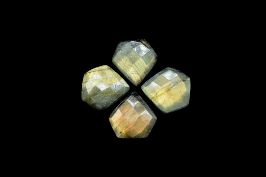 Labradorite 15x15mm Faceted Fancy Shape Briolettes,Labradorite Fancy Beads,Calibrated Gemstone Briolettes,Fancy Shape Beads,Flash Gemstone