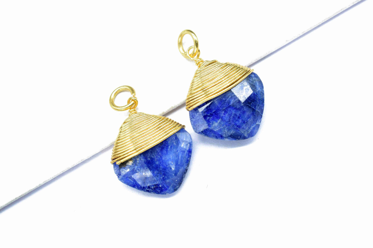 Blue Sapphire Square Faceted Connector,Gemstone Wire Wrapped Pendant,Loop Connector,Pendant Jewelry,Wire Wrapped Necklace,Sapphire Jewelry,