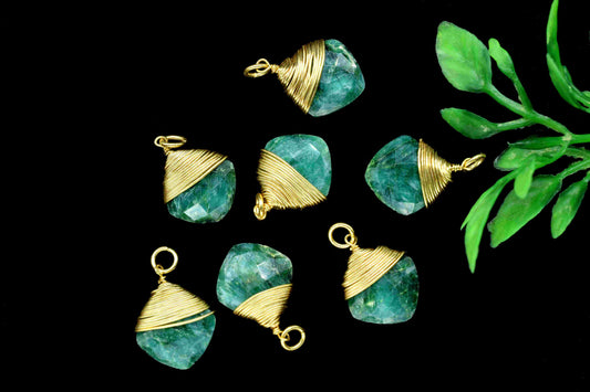 Emerald 12mm Square Faceted Connector, Gemstone Wire Wrapped Pendant, Loop Connector, Pendant Jewelry, Wire Wrapped Necklace,Emerald Jewelry