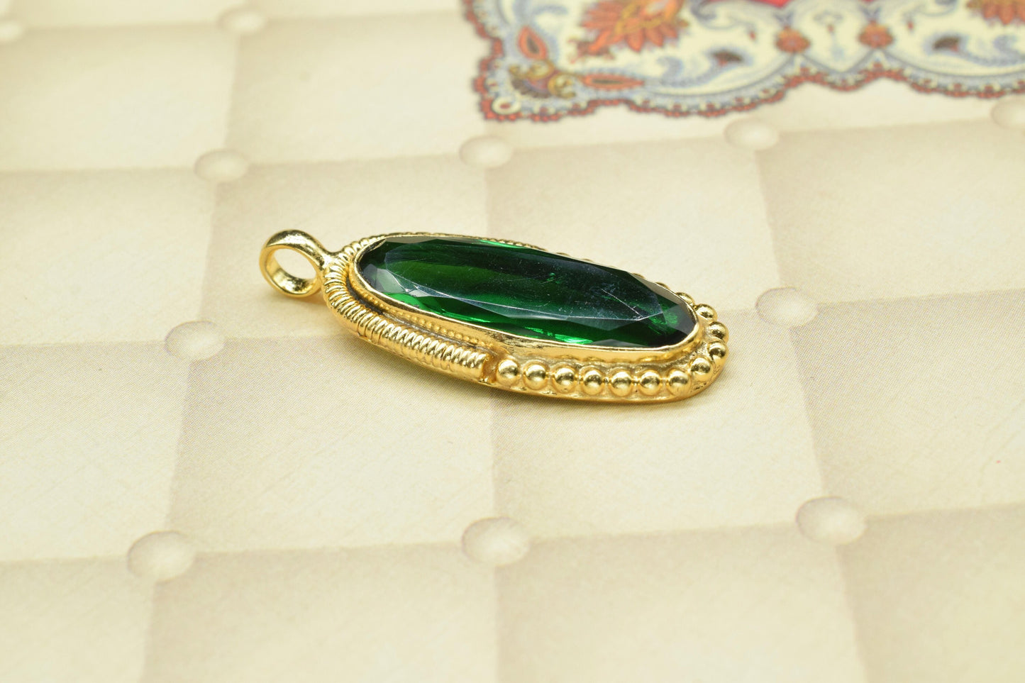 Emerald Quartz Pendant Charm,Brass Pendant,Handmade Craft,Women Pendant Jewelry,Green Gemstone Pendant,Statement Pendant,Loop Pendant,Gift