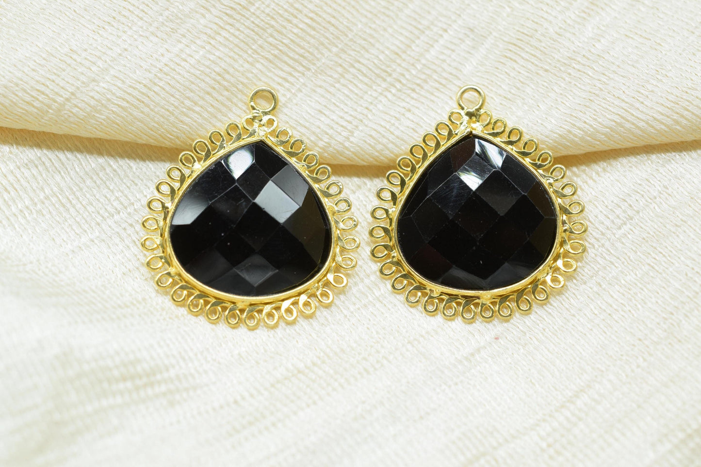 Black Onyx 20mm Heart Bezel Charms,Gemstone Brass Component,Wholesale Jewelry,Single Bail Pendant,Handmade Jewellery Connectors,Bday Gift