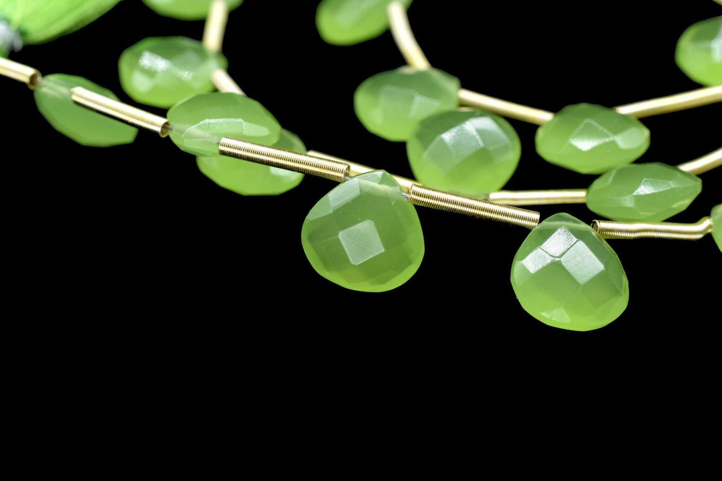 Prehnite Faceted Heart Shape Briolettes,Green Gemstone Heart Beads,Prehnite 9 inch strand,Jewelry Making Supplies,Prehnite Heart jewelry