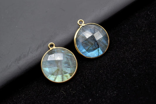 Labradorite 16mm Round Bezel charm,Brass Gold Plated bezel,Natural Labradorite Pendants,Labradorite handmade charms,Labradorite coin charms