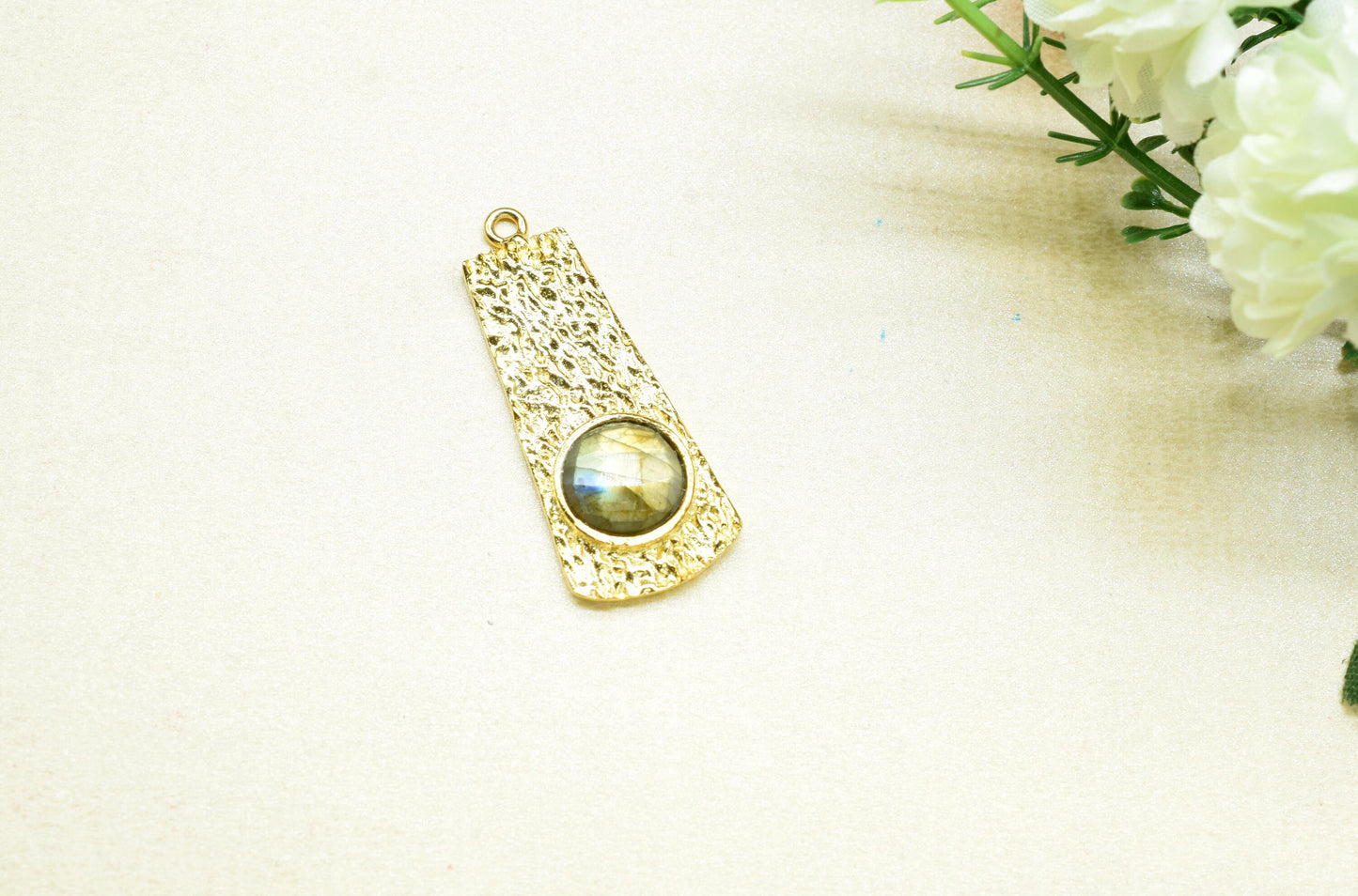 Labradorite Pendant , Labradorite Gemstone Handmade Pendant , Single Bail Charms , Gold Plated Connectors , Gemstone Connector Charm
