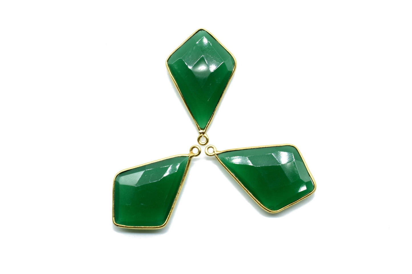 Green Onyx 20x30mm Diamond shape single bail connector,Brass Gold Plated bezel,Green Onyx Faceted Briolette Connector,Green Onyx Bezel charm