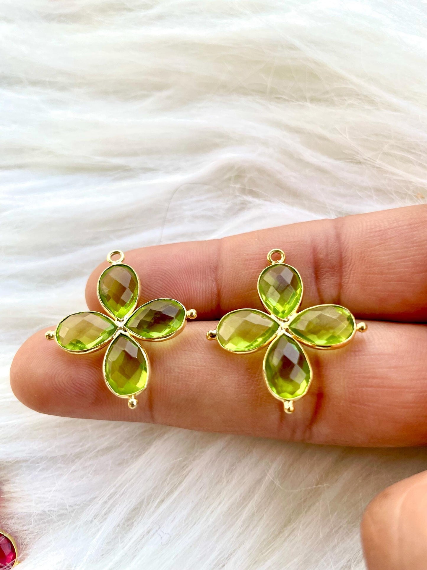 Peridot Teardrop Pendant,Gemstone jewelry Component,Peridot Bezel connector,Peridot Bracelet Charms,Double Bail connectors,Wedding Gift,P122