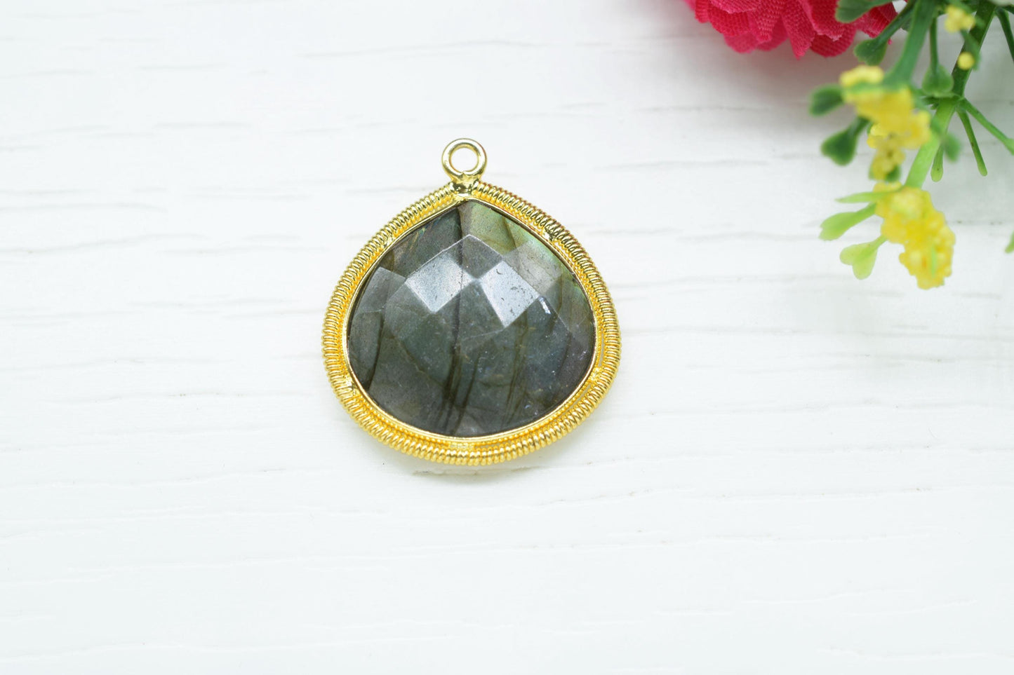 Labradorite 20mm Heart Beads Charms,Gemstone Heart Bezel,Boho Pendant connector,Single Bail Pendant,Handmade Charms,Necklace Pendant Jewelry