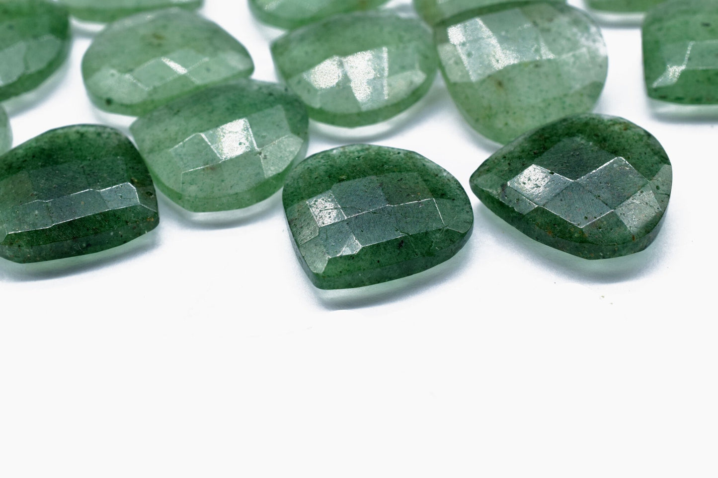 Green Strwaberry 20mm Faceted Heart Shape Briolettes,Green Strwaberry Briolettes,Heart Shape Briolettes,Jewelry,Green Strwaberry gemstones