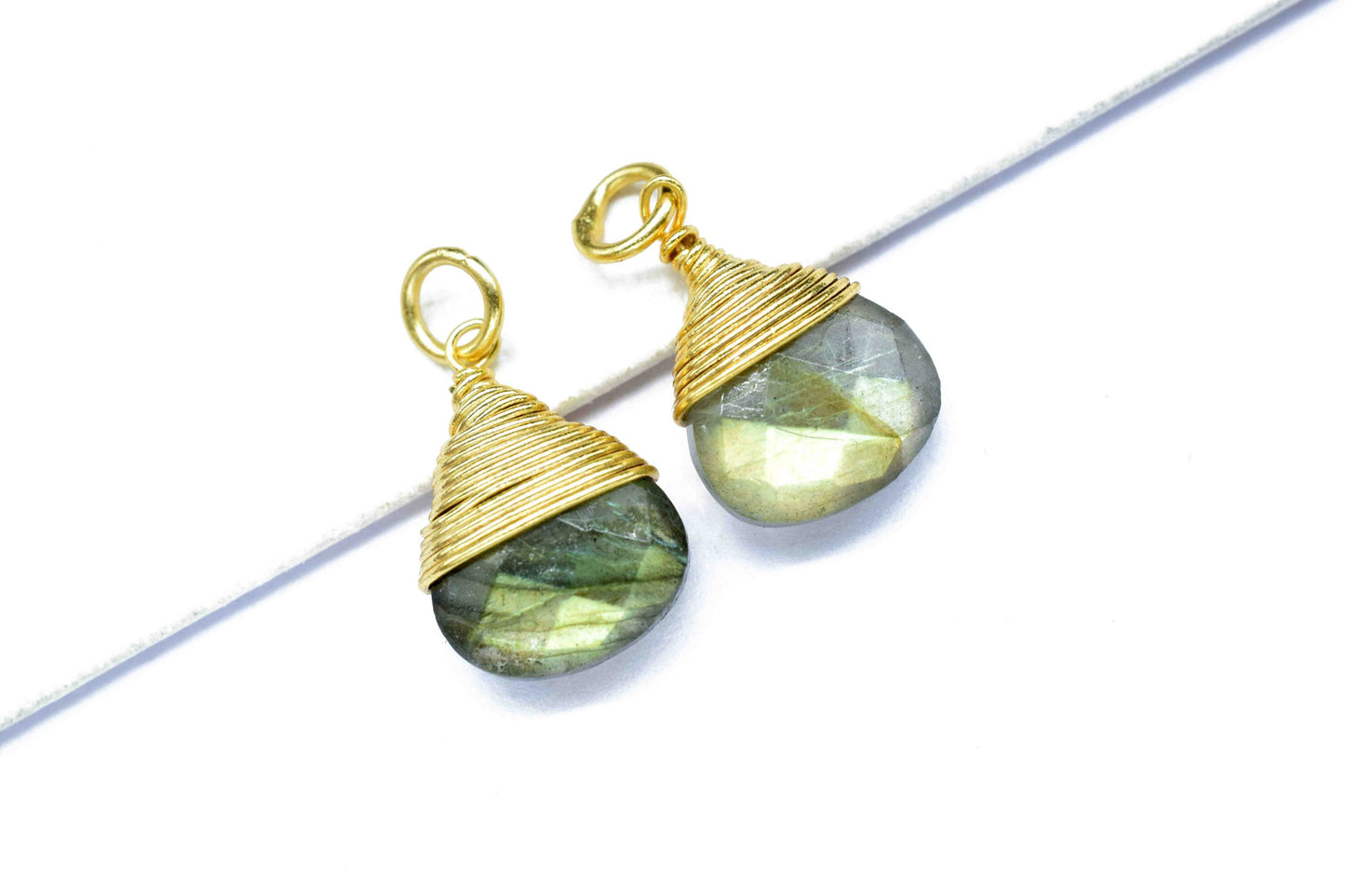 Labradorite Heart Faceted Connector, Wire Wrapped Gemstone Pendant, Gemstone Connector,Faceted Necklace,10mm Heart Shape,Labradorite Jewelry