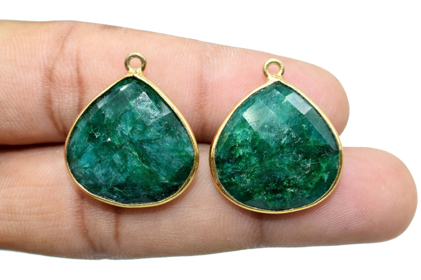 Green Emerald 20mm Heart Shape Charm,Dyed Emerald Faceted Heart Shape Connector,Bezel Heart Shape Connector,Emerald Single Flat Bail links