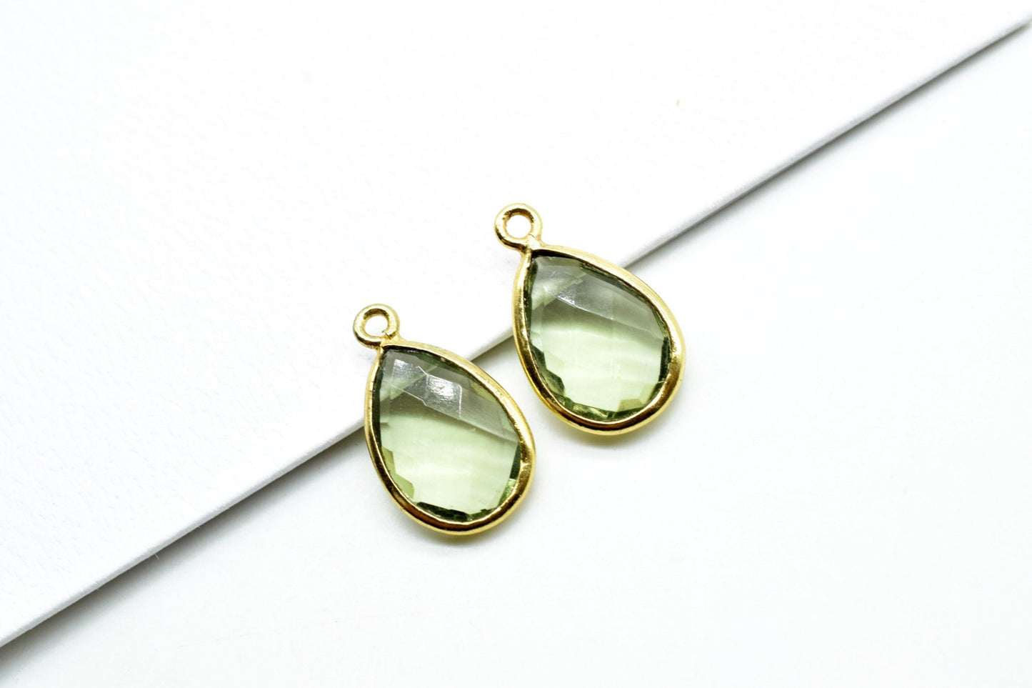 Green Amethyst 10x14mm Pear shape charm,Amethyst  Pear pendant,Amethyst Gold Plated bezel,jewelry making charms craft,Green Amethyst charms