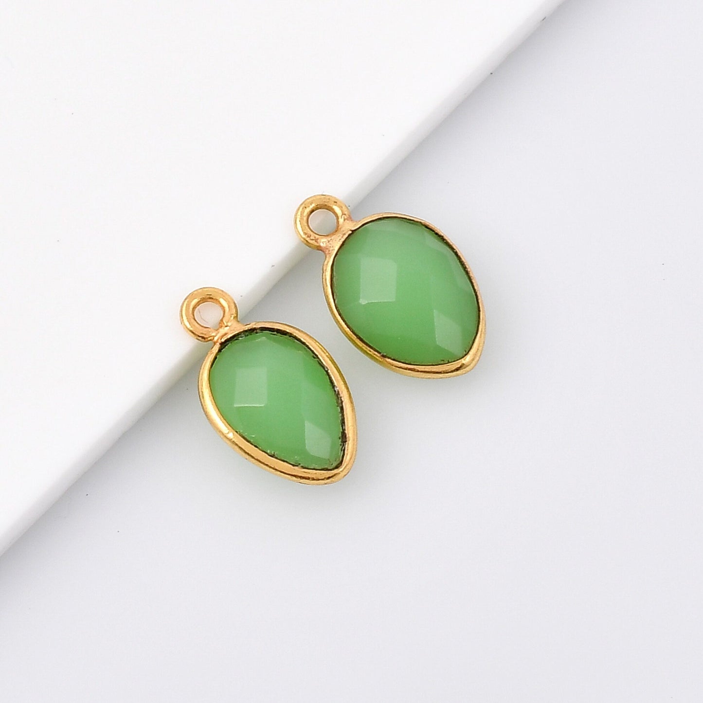 Chrysoprase 7x10mm Pear Shape bezel,Gold Plated bezel,Chrysoprase Bezel connectors,Gold Vermeil Bezel,jewelry making charm,Gold-Filled bezel