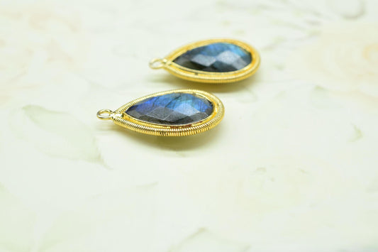 Labradorite 12X20mmmm Bezel Charm,Gemstone Bezels,Boho Pendant Charms,Single Bail Pendant,Handmade Brass Pendant,Bezel Connectors,B'day Gift