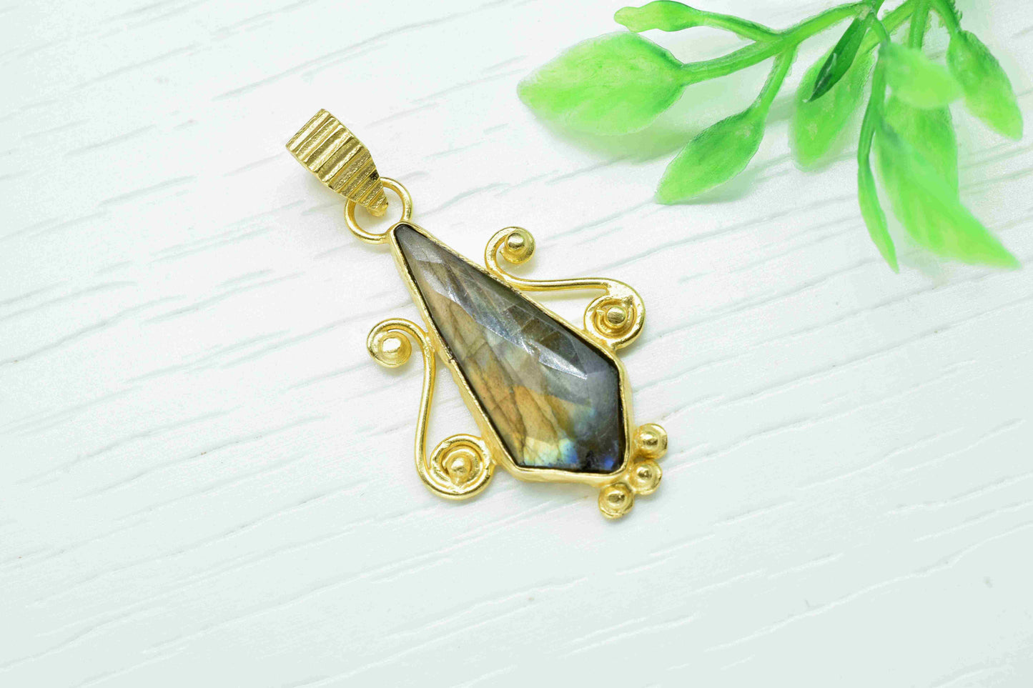 Labradorite Gemstone Pendant,10x25mm Tie Shape Gemstone Pendant,Gold Plated Gemstone Jewellery,Labradorite Pendant,Gemstone Tie Pendant,Gift
