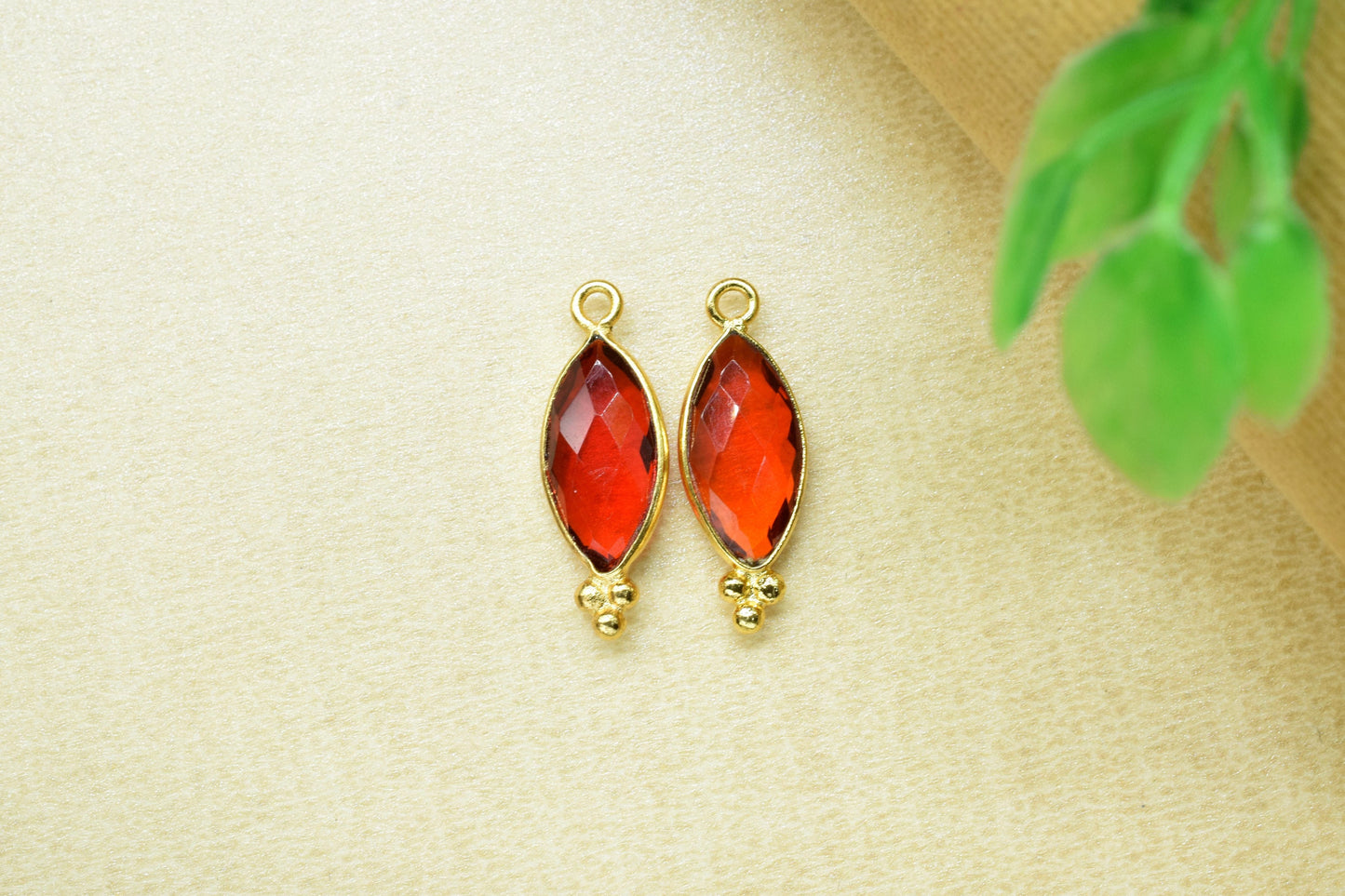 Garnet Gemstone 7x14mm Marquise Shape charms,Garnet Gold Plated Single Bail Pendant,Garnet Faceted jewelry,Garnet Connector Charms Pendant
