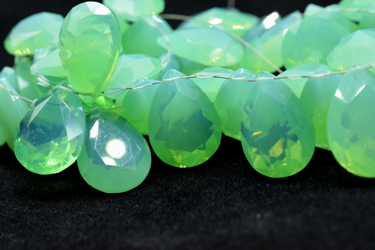 Chrysoprase Faceted Briolette 13x18mm Pear Shape,Briolette Gemstones, Chrysoprase Briolette,Chrysoprase beads,Chrysoprase pear beads,jewelry