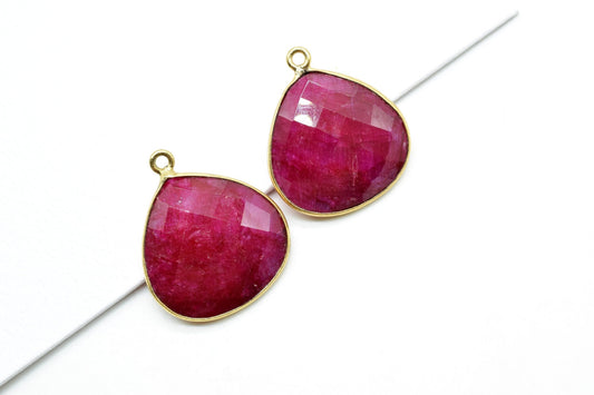 Ruby 20mm Heart Shape Charm,Dyed Ruby Faceted Heart Shape Connector,Bezel Heart Shape Connector,Ruby Single Flat Bail links,Ruby gold charms