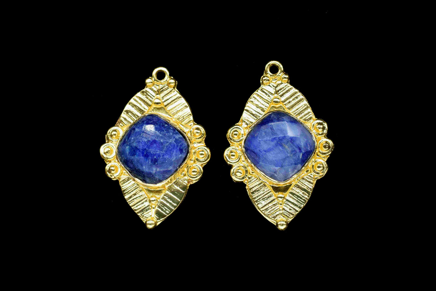 Blue Sapphire 10mm Cushion Shape Connector,Pendant Findings,Blue Sapphire post stud,Gold Plated Earring Connector,Blue Sapphire Stud Jewelry