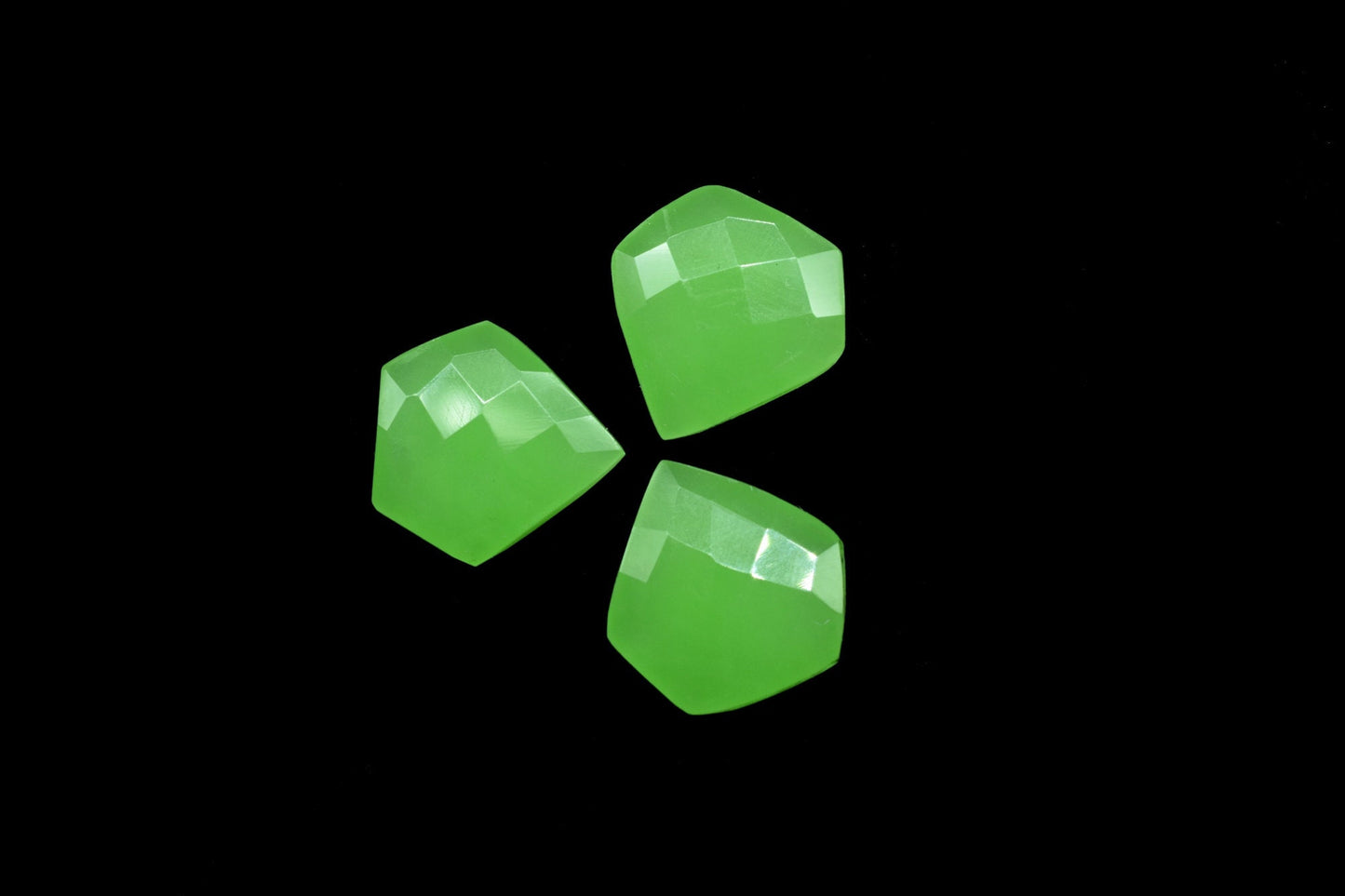 Chrysoprase Faceted Fancy Shape Beads,Jewelry Making Supplies,Fancy Shape Briolettes,Side Drill Beads,Briolettes,Chrysoprase Faceted Beads,