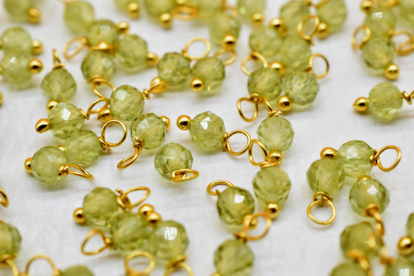 3mm Peridot Single wire wrapped Beads,Earring Connectors,Peridot Faceted Beads,Peridot Hangings Beads,Jewelry Making Supply,Gemstone Charms