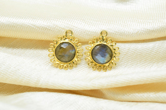 Labradorite 10mm Round Bezel Charm,Gemstone Brass Component,Single Bail Pendant,Round Faceted charms,Handmade Jewellery Connector,Gift