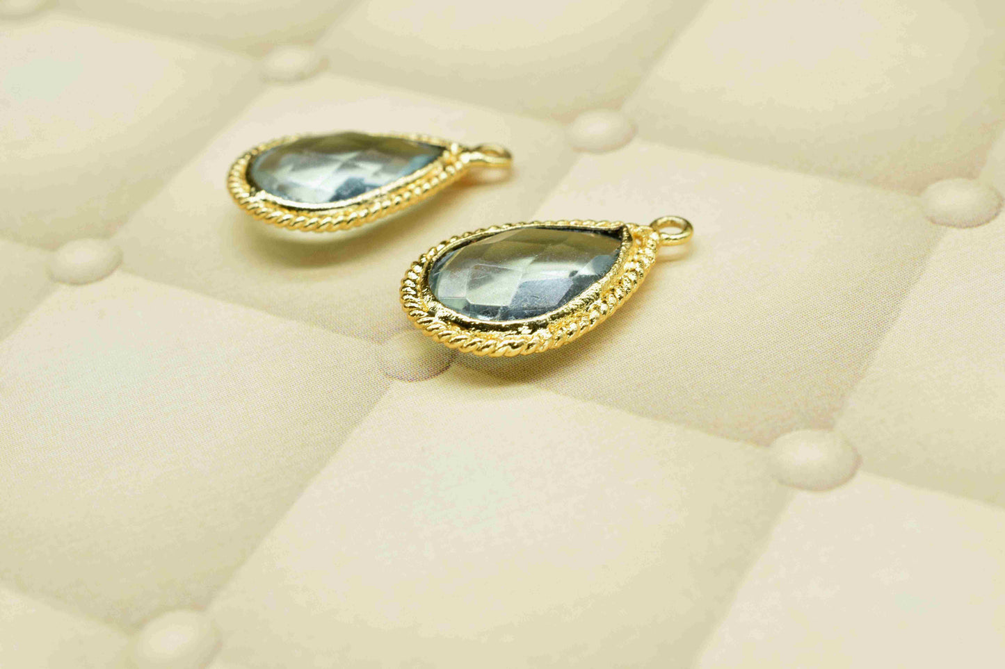 Sky Topaz Teardrop Shape Single Bail Connectors,Sky Topaz 9x13mm Pear Shape Charms,Sky Topaz Gold Plated Bezels,Topaz Jewelry Making Charms