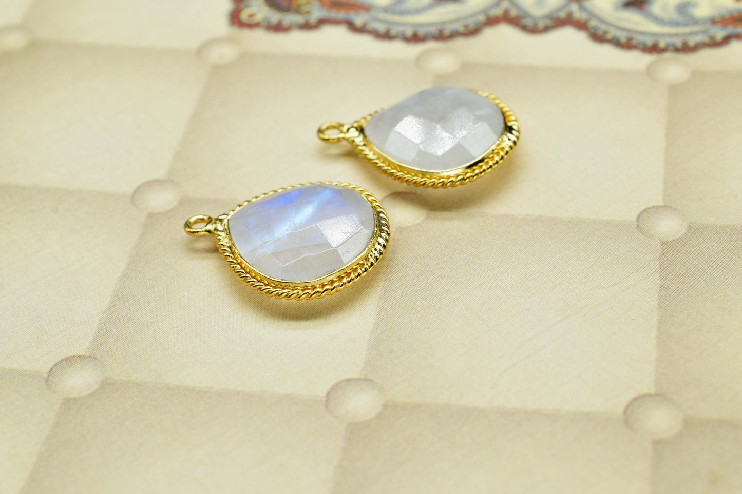 Natural Rainbow Moonstone Single loop connector,Moonstone Charms gold Plated Connectors Jewelry,Moonstone 14mm Heart shape Pendant Jewelry