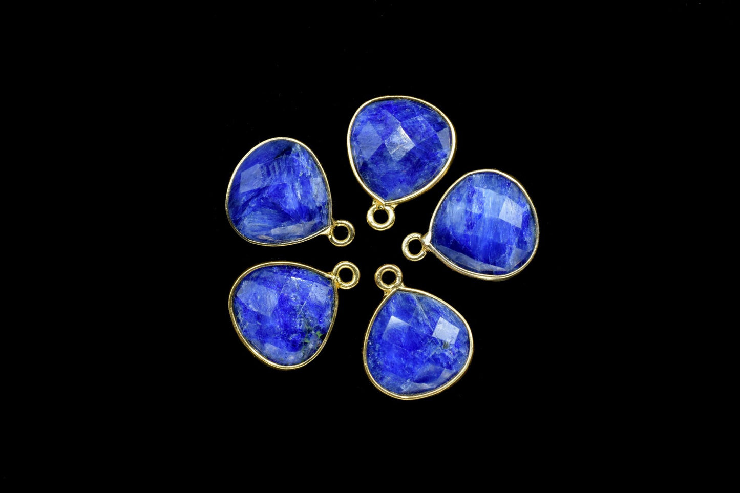 Blue Sapphire 12mm Heart Shape charm,Sapphire Gold Plated bezel jewelry making,Sapphire Faceted connector charms,Sapphire Gemstone Pendant