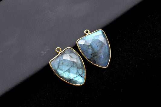 Labradorite 17x22mm Triangle shape Single bail charm,Labradorite Triangle Connector Pendants,Bezel Links, Single loop Connectors,Labradorite