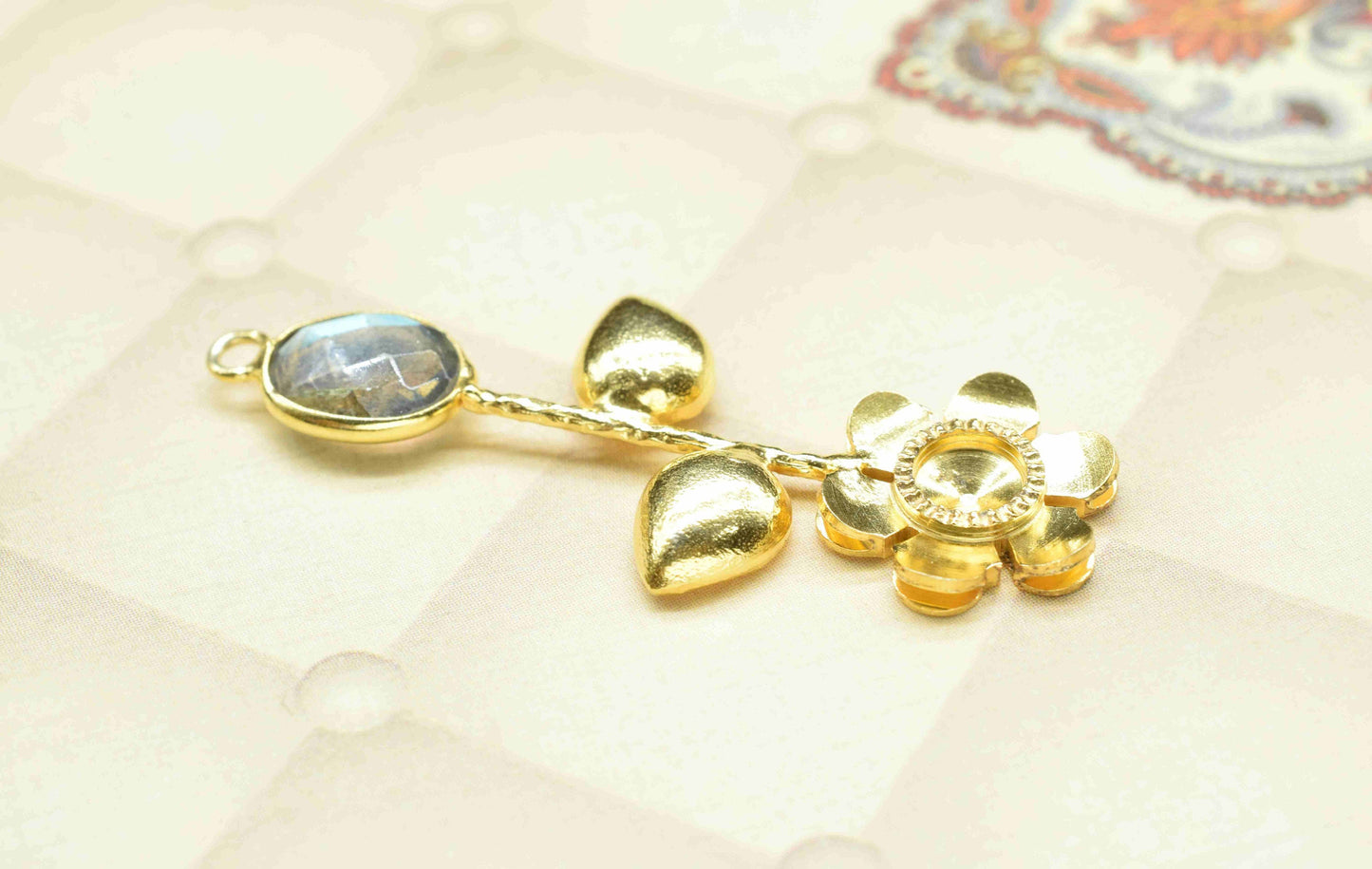 Labradorite  Gemstone Pendant , Labradorite Handmade Pendant , Single Bail Gemstone  Connector, Gold Plated Connectors , Summer Collection