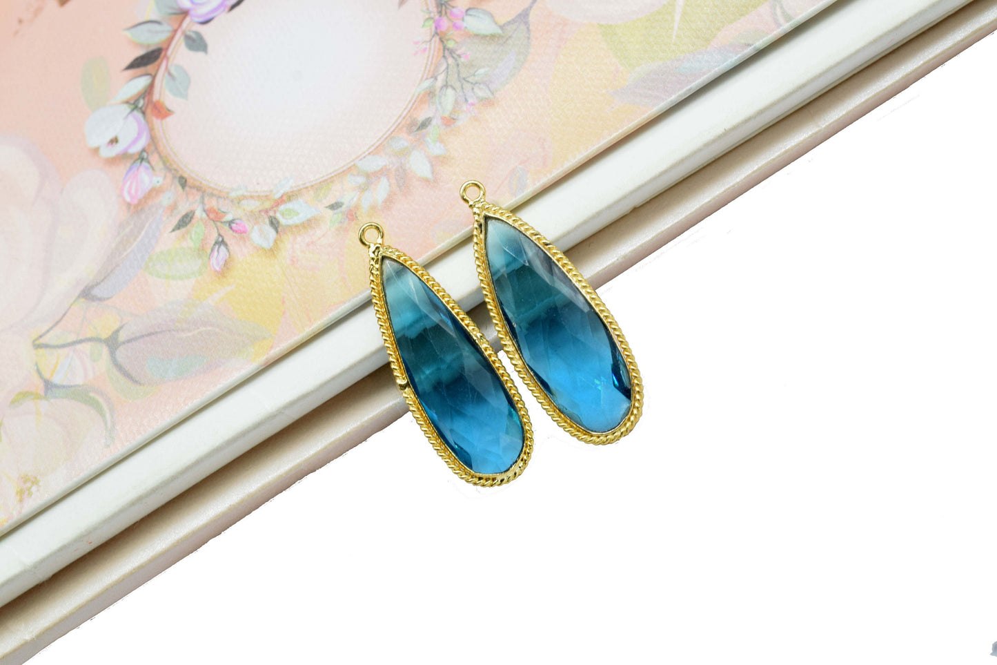 Neon Apatite Gemstone 10x30mm Pear Shape Bezel charm,Apatite Gemstone Faceted Teardrop Bezels,Neon Apatite Gold Plating Single Bial Pendant