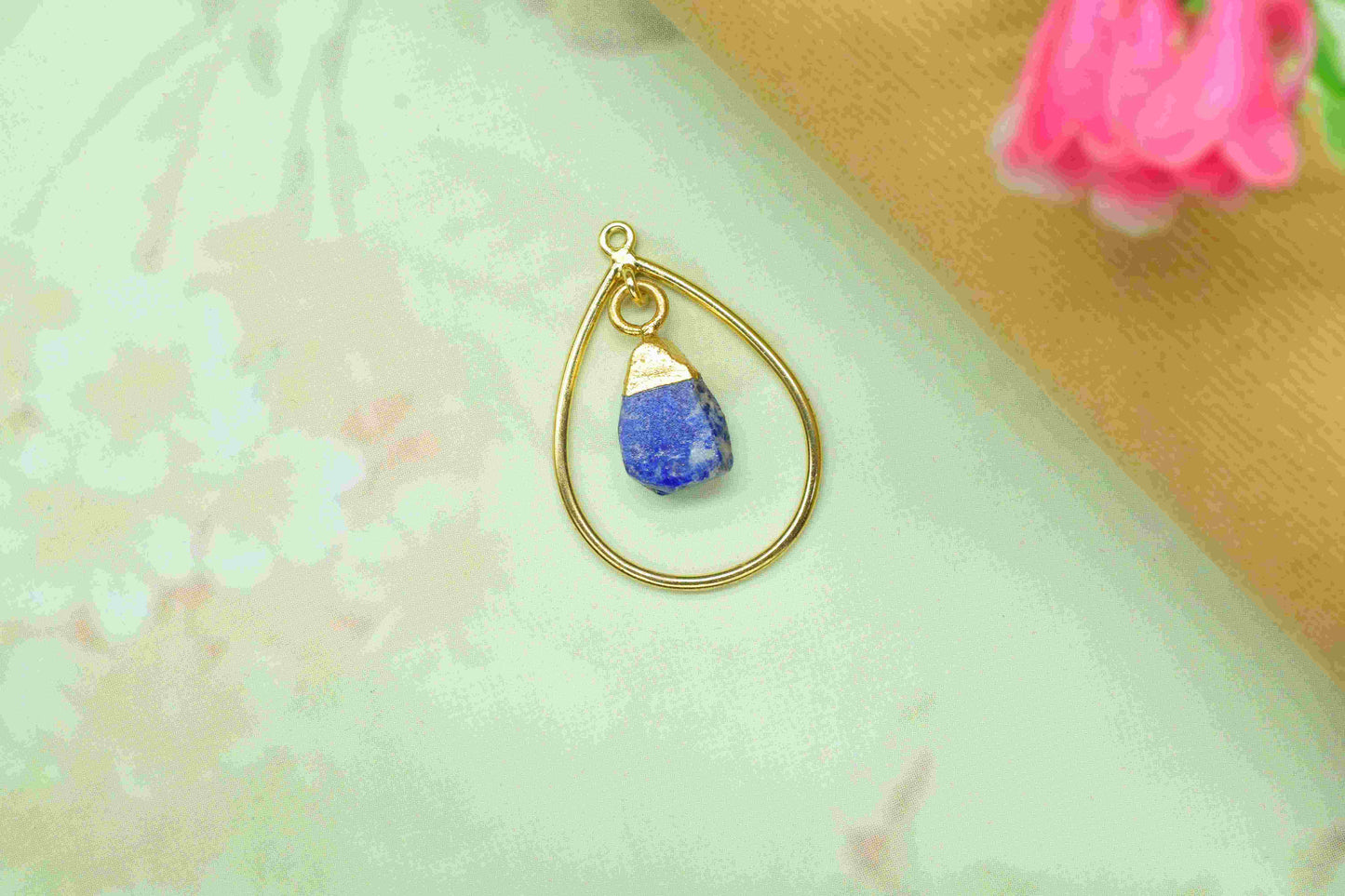 Natural Rough Stone Pendant,Finding Teardrop,Wedding jewelry,Bridal Jewelry,Gemstone Components,Electroplated Pendant Jewelry,Station Link