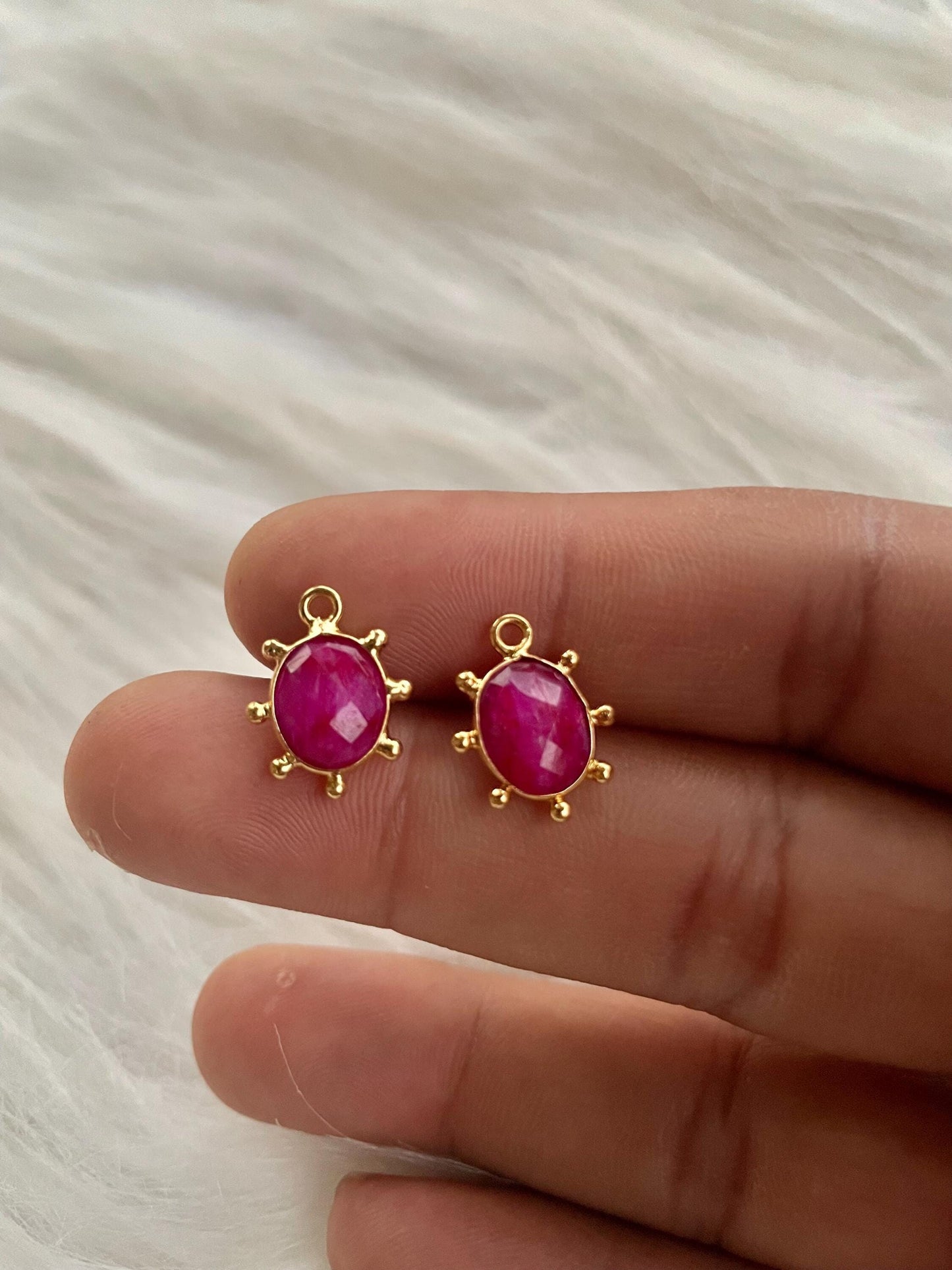 Natural Ruby Prong 8x10mm Oval Shape Pendant,Bezel Pendant Jewelry,Ruby Single bail connector,Ruby Gemstone Bezel jewelry making,tiny chamrs