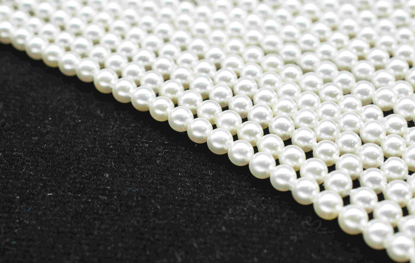 4mm  Pearl Beads Strand,WHOLESALE 4 mm Pearl Beads,AAA Quality pearl Beads,Lustrous quality pearls,15'' Pearl Strand