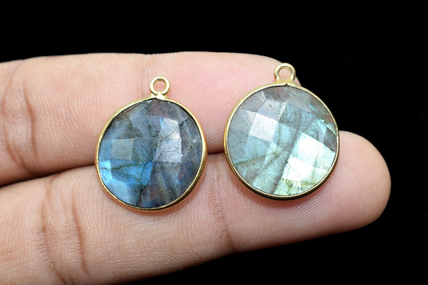 Labradorite 16mm Round Bezel charm,Brass Gold Plated bezel,Natural Labradorite Pendants,Labradorite handmade charms,Labradorite coin charms