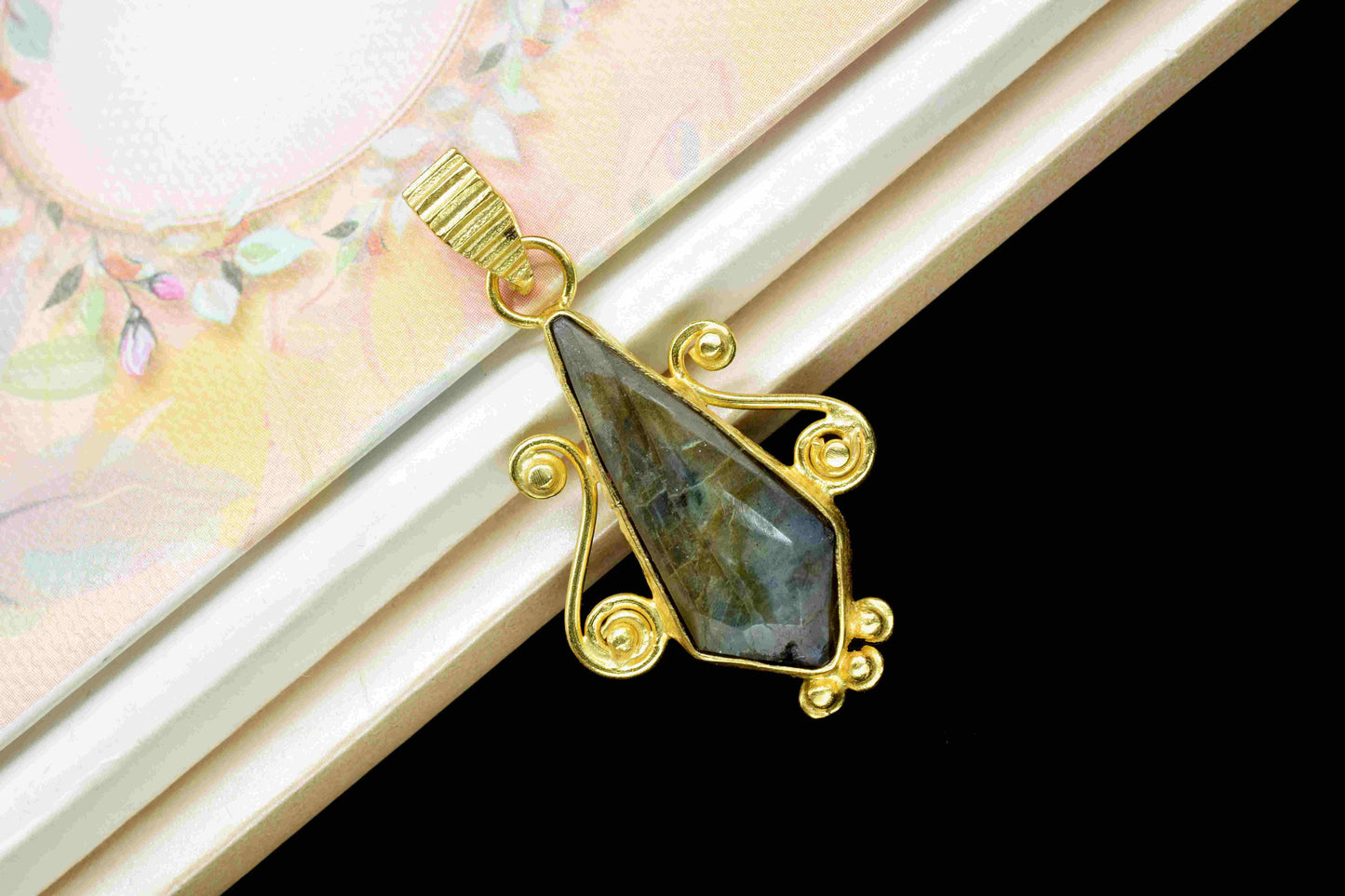 Labradorite Gemstone Pendant,10x25mm Tie Shape Gemstone Pendant,Gold Plated Gemstone Jewellery,Labradorite Pendant,Gemstone Tie Pendant,Gift
