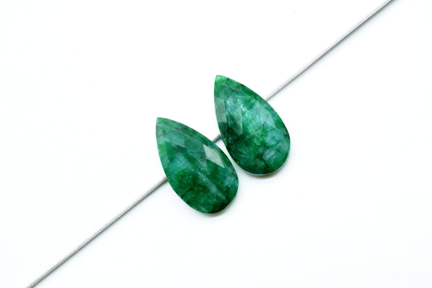 Emerald Faceted 10x18mm pear shape Briolettes,Emerald Jewelry Making,Emerald pear shape Beads,Emerald Faceted Beads,Emerald Teardrop