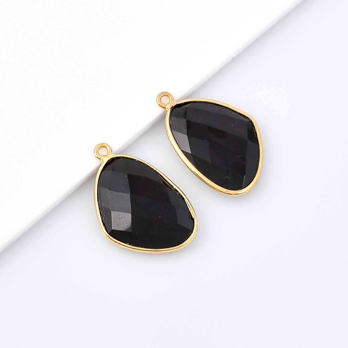 Black onyx 15x20mm Irregular Bezel charm,Black spinel Gold Plated bezel,Gold Vermeil Bezel,jewelry making charm,GoldFilled bezel,black bezel