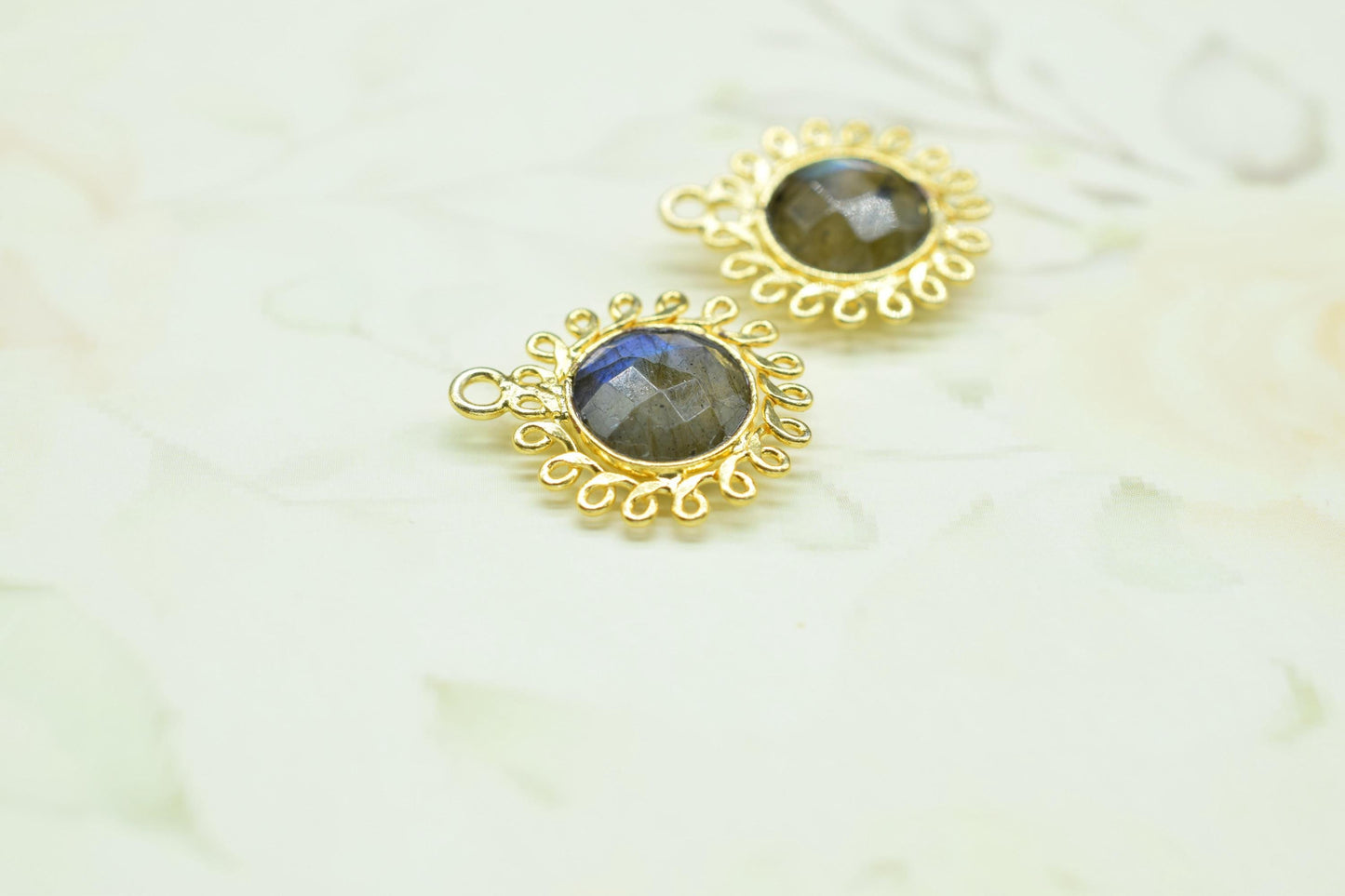 Labradorite 10mm Round Bezel Charm,Gemstone Brass Component,Single Bail Pendant,Round Faceted charms,Handmade Jewellery Connector,Gift