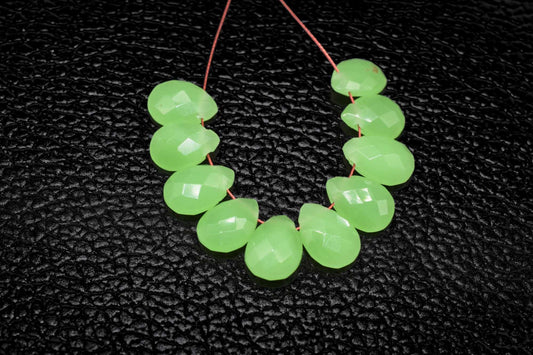 Chyrsoprase Teardrop 7x10mm Briolettes,Green chalcedony Side drilled Briolette,drop Briolette,Jewelry making beads, Teardop briolettes