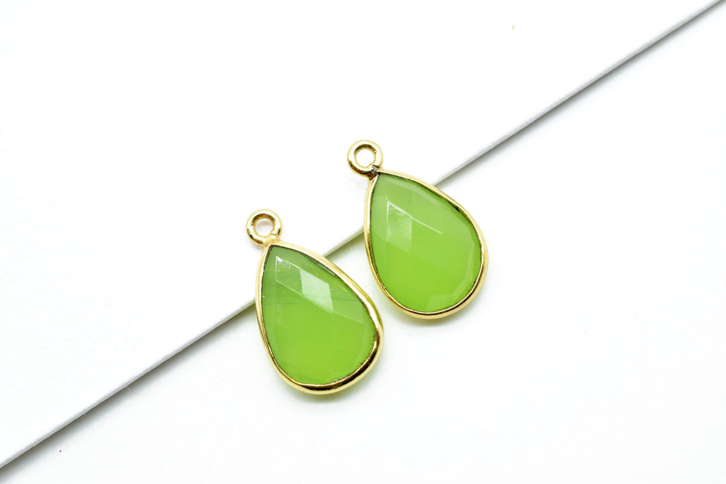 Prehnite 10x14mm Teardrop Bezel charm,Elegant Prehnite Gemstone Components Pear Shape Connectors,Single Bail Over Brass Gold Edge Jewelry