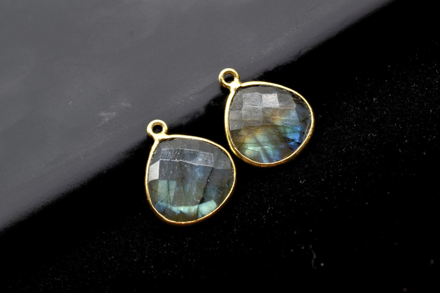 Labradorite 14mm Heart shape Single bail charm,Labradorite Faceted Bezel Link Connector,Sold By Piece,Labradorite Heart Shape bezel Pendant