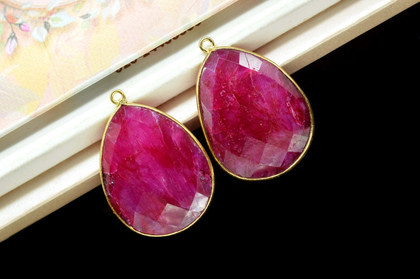 Ruby 20x26mm Pear Shape single Loop Charm,Dyed Ruby Faceted Pear Shape Connector,Bezel Pear Shape Connector,Ruby Single Flat Bail links,