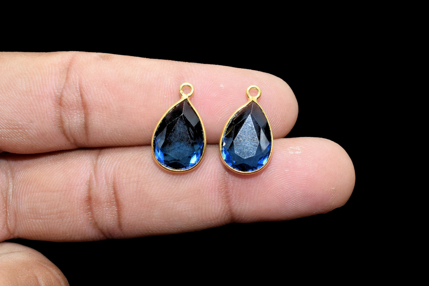 Kyanite 9x13mm pear shape single bail charm,Kyanite Teardrop Gold Plated bezel,Kyanite Bezel,jewelry making charm,Kyanite Handmade charms
