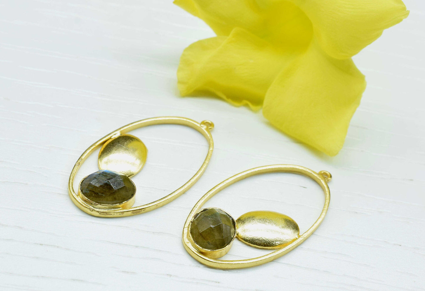 Labradorite Gemstone Component Oval Shape Single Bail Charm,Labradorite Connector Pendant,Finding Gold Plated Connectors,Labradorite Jewelry