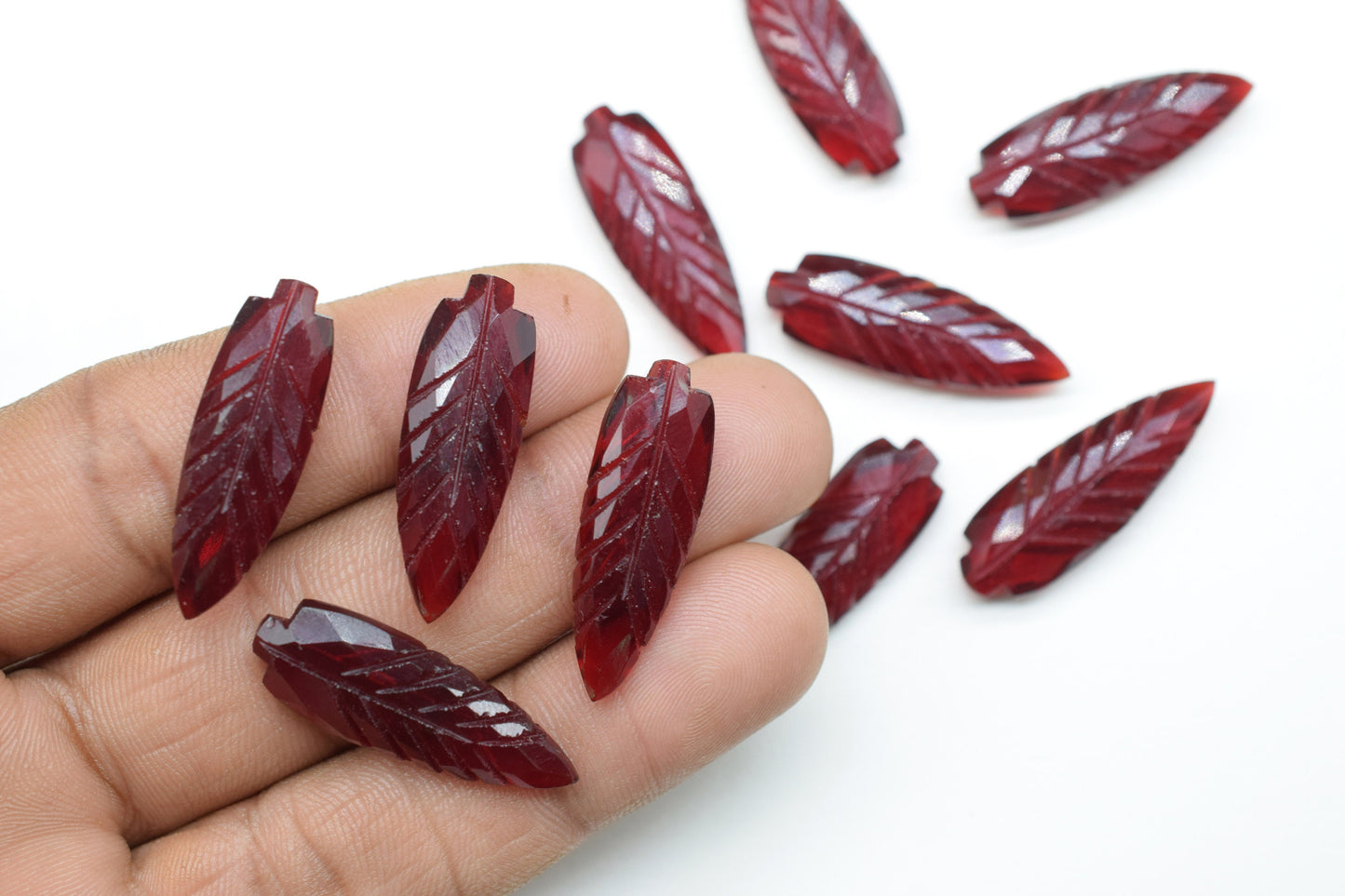 Garnet 10x30mm Teardrop Faceted carved Briolettes,Garnet Carving Briolettes,Garnet Leaf Shape Carved Briolettes,Garnet Hand Carved Beads,
