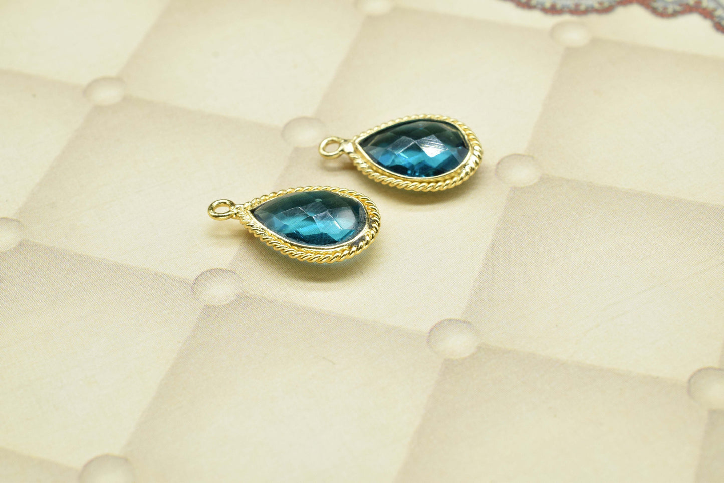 Blue Topaz 10x14 Teardrop Bezel Charm,Station Bezel Link,Blue Topaz Teardop jewelry making,Single bail Connector,Handmade Teardrop Pendant