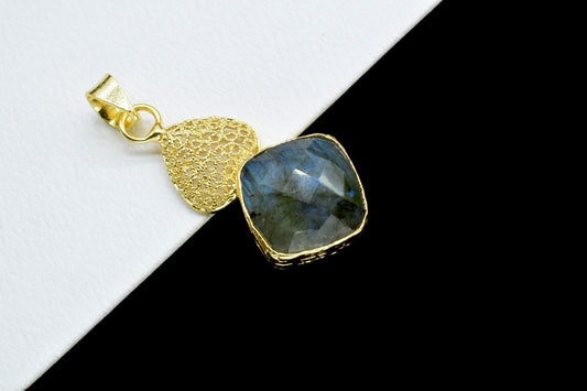 Labradorite Gold Plated Turkish Finished Pendant,Attractive Yellow Gold Plated Pendant,Vintage style  Pendant,Vintage Necklace Pendant