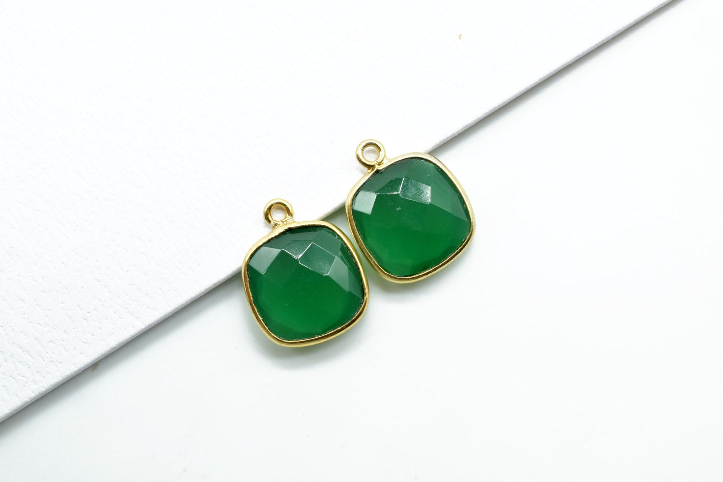 Green Onyx 12mm cushion shape Single bail Connector,Faceted Cushion Shape Connector,Single Bail Gold Plated Bezel, Making Jewelry Supplies,